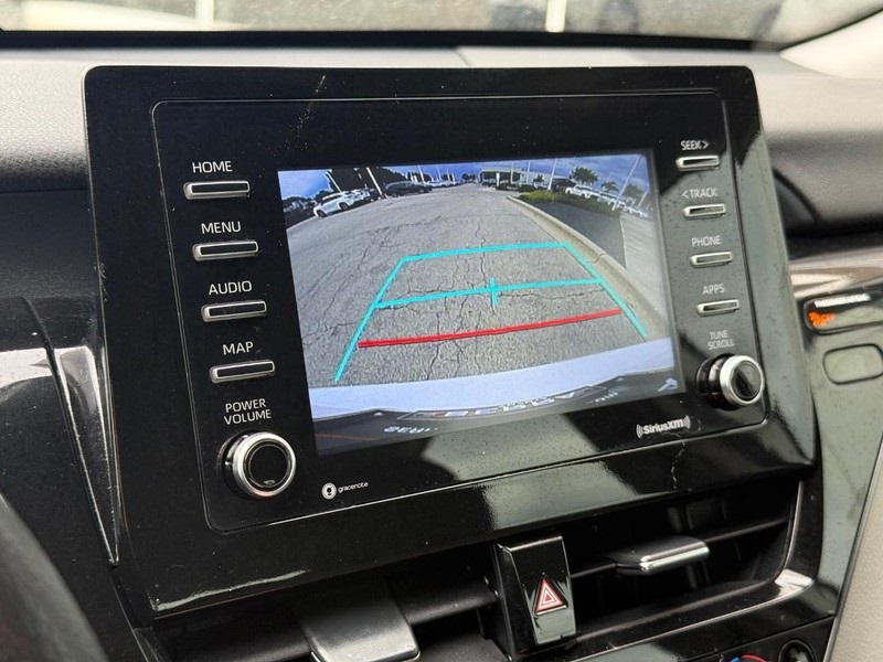 2023 Toyota Camry Hybrid LE photo 22