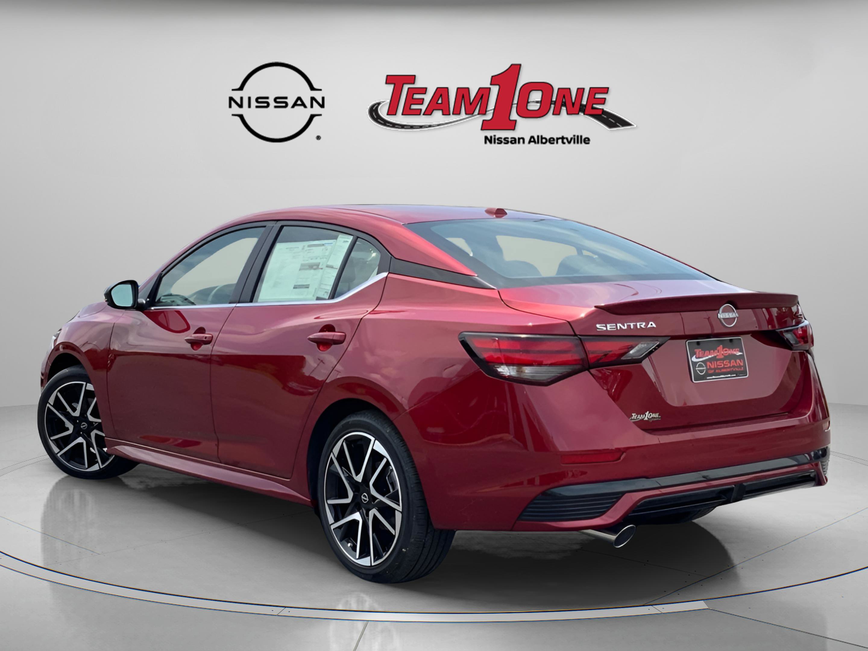 2025 Nissan Sentra SR photo 2