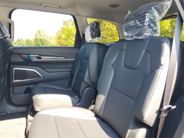 2025 Kia Telluride S photo 9