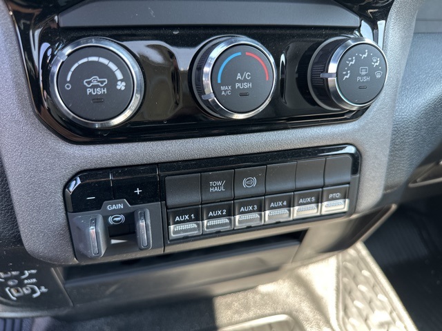 2025 Ram 5500 photo 9