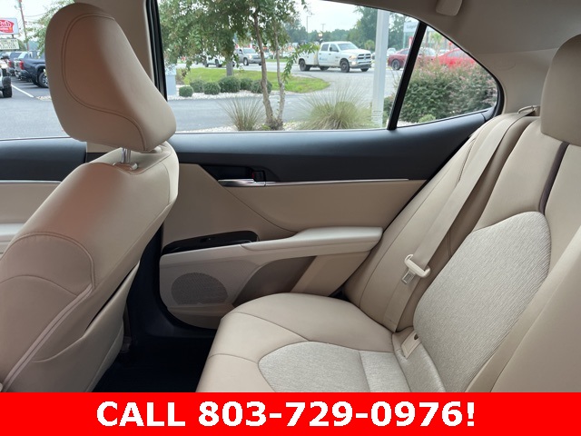 2018 Toyota Camry LE photo 13