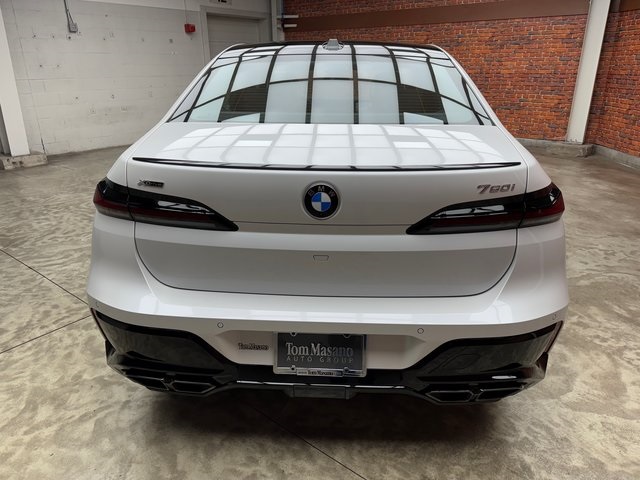 2025 Bmw 760i xDrive photo 2