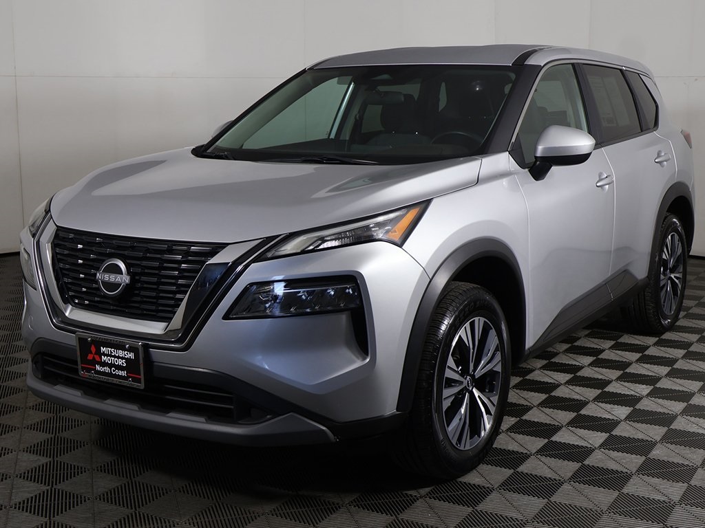 2023 Nissan Rogue SV photo 3