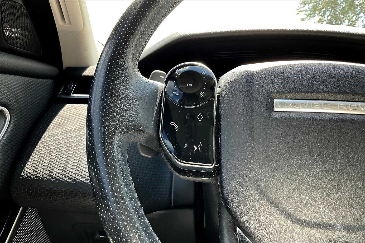 2018 Land Rover Range Rover Velar S photo 17