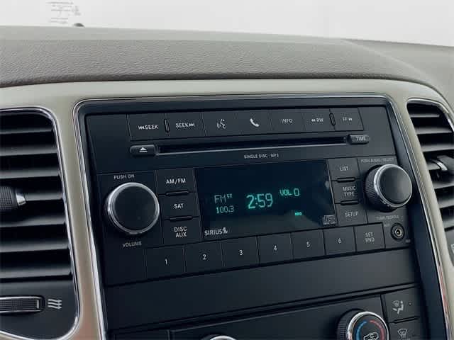 2011 Jeep Grand Cherokee Laredo photo 13