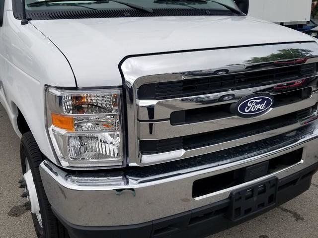 2026 Ford E-450 photo 10