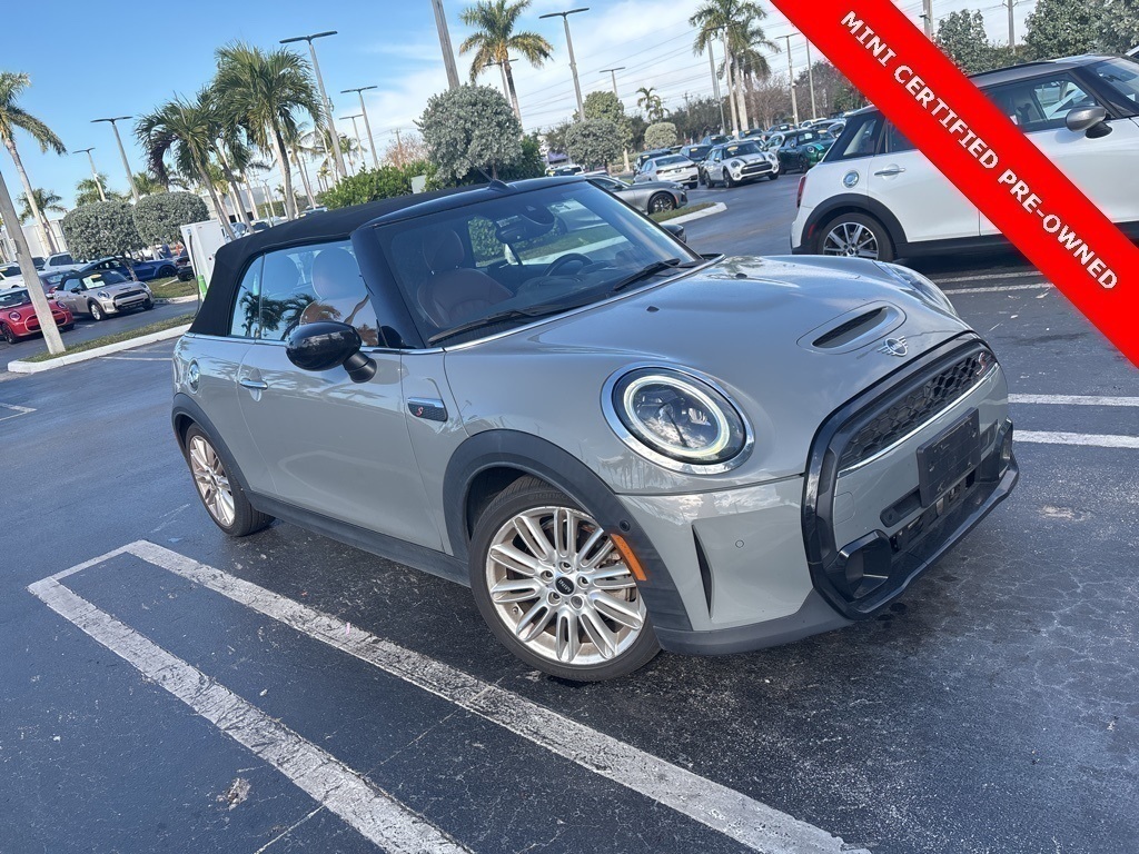 2023 MINI Convertible S's photo
