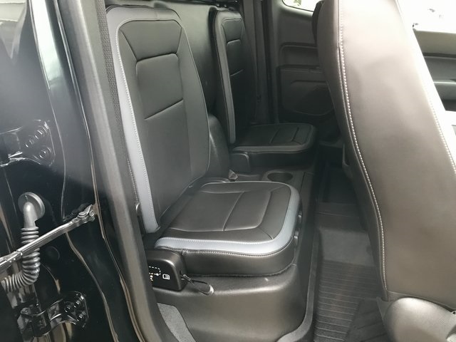 2021 Chevrolet Colorado Z71 photo 3