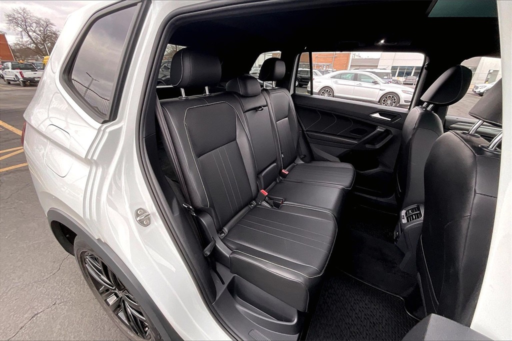 2022 VOLKSWAGEN TIGUAN - Image 25