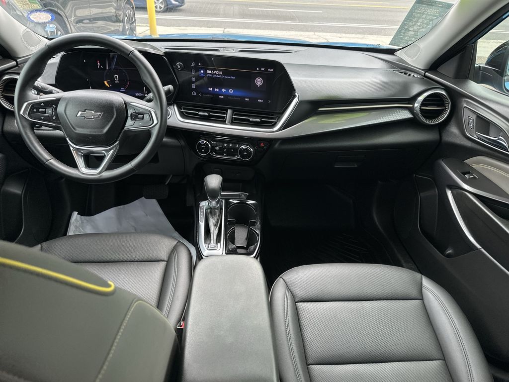 2025 Chevrolet Trax ACTIV photo 17