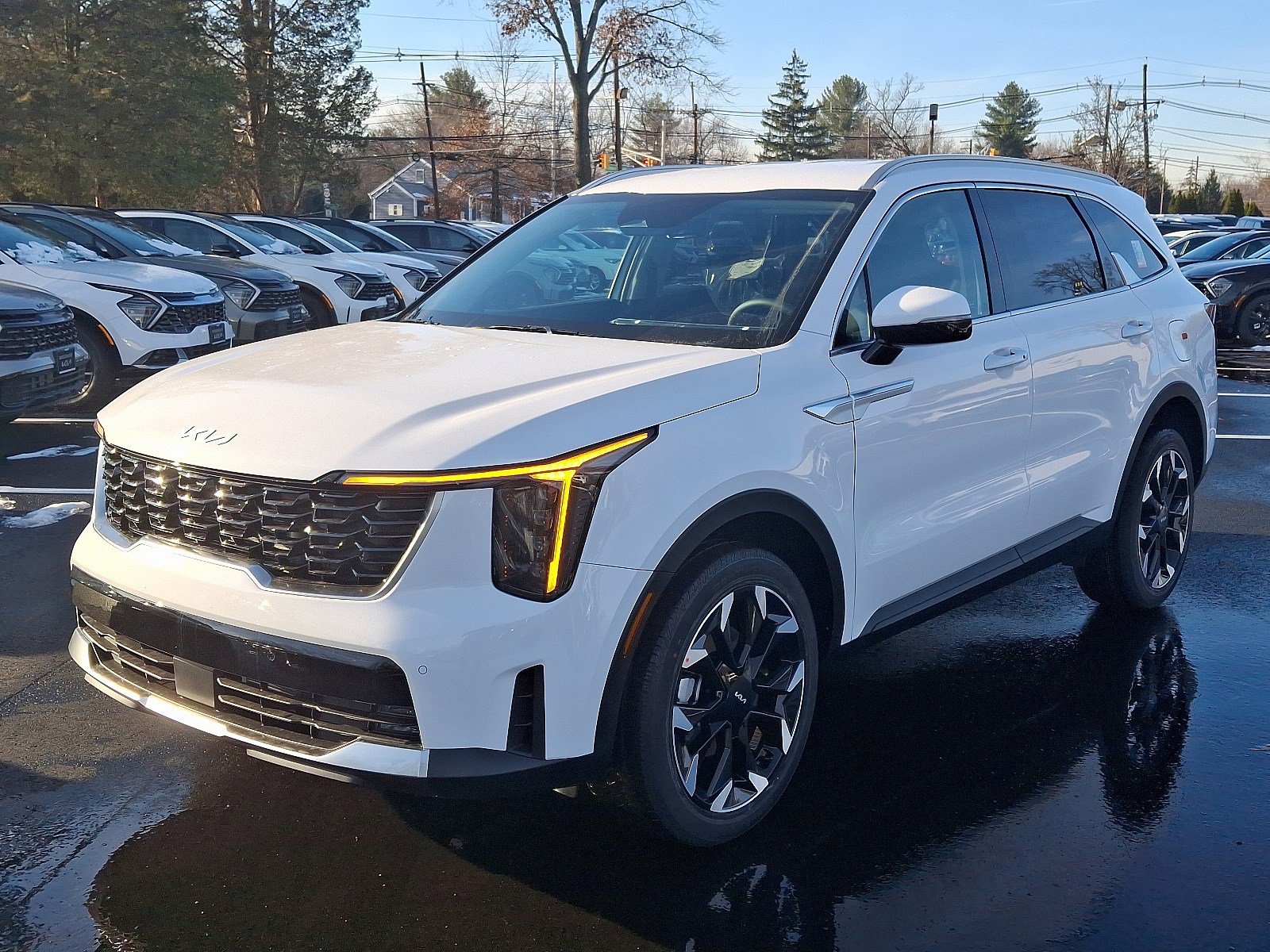 2025 Kia Sorento EX photo 3
