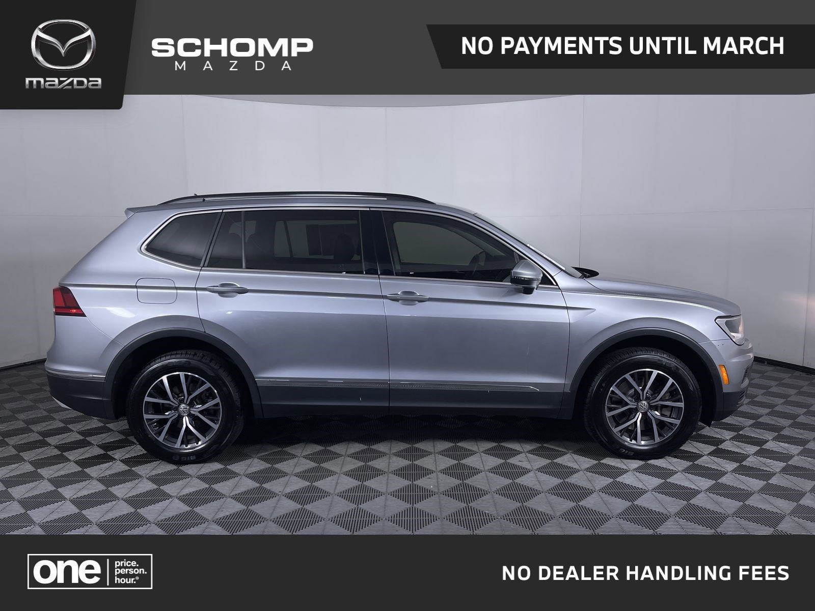 2020 Volkswagen Tiguan SE's photo