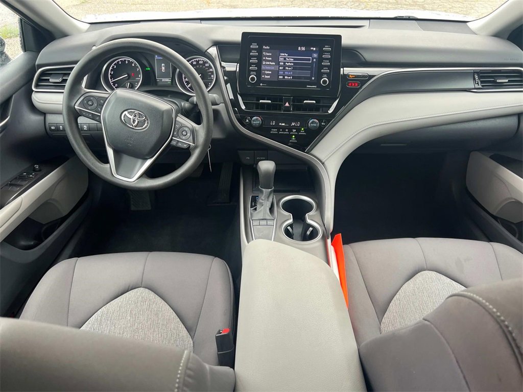 2023 Toyota Camry LE photo 3