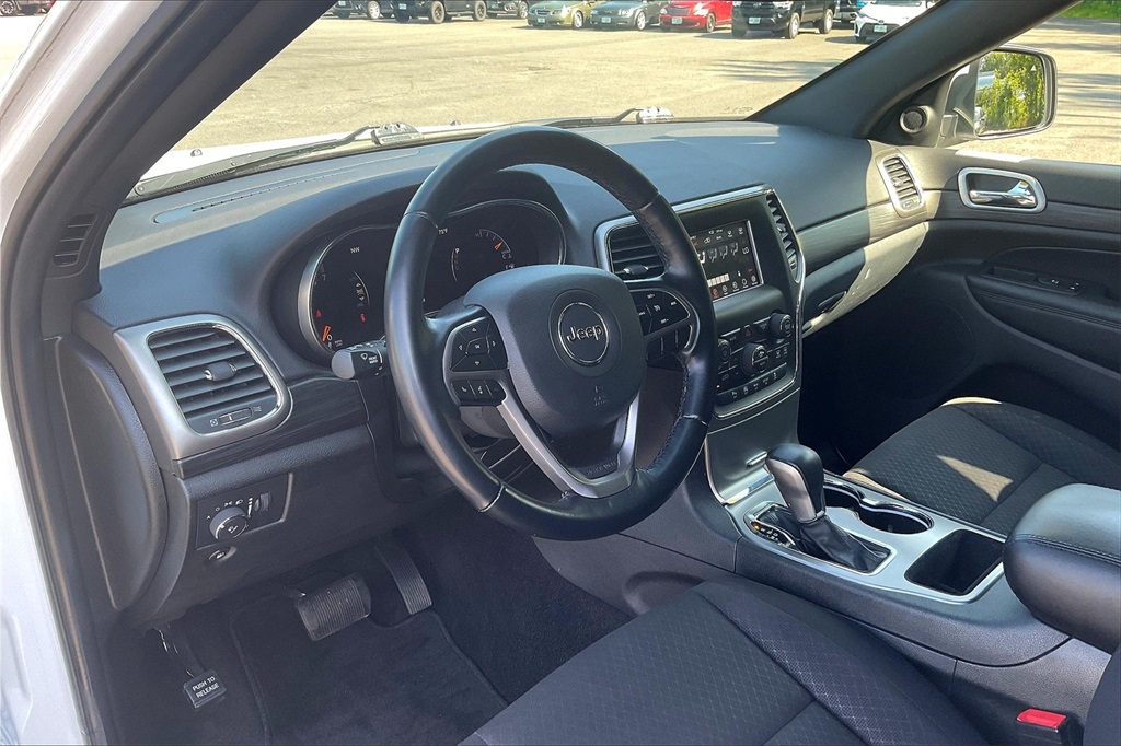 2021 Jeep Grand Cherokee Laredo E photo 8