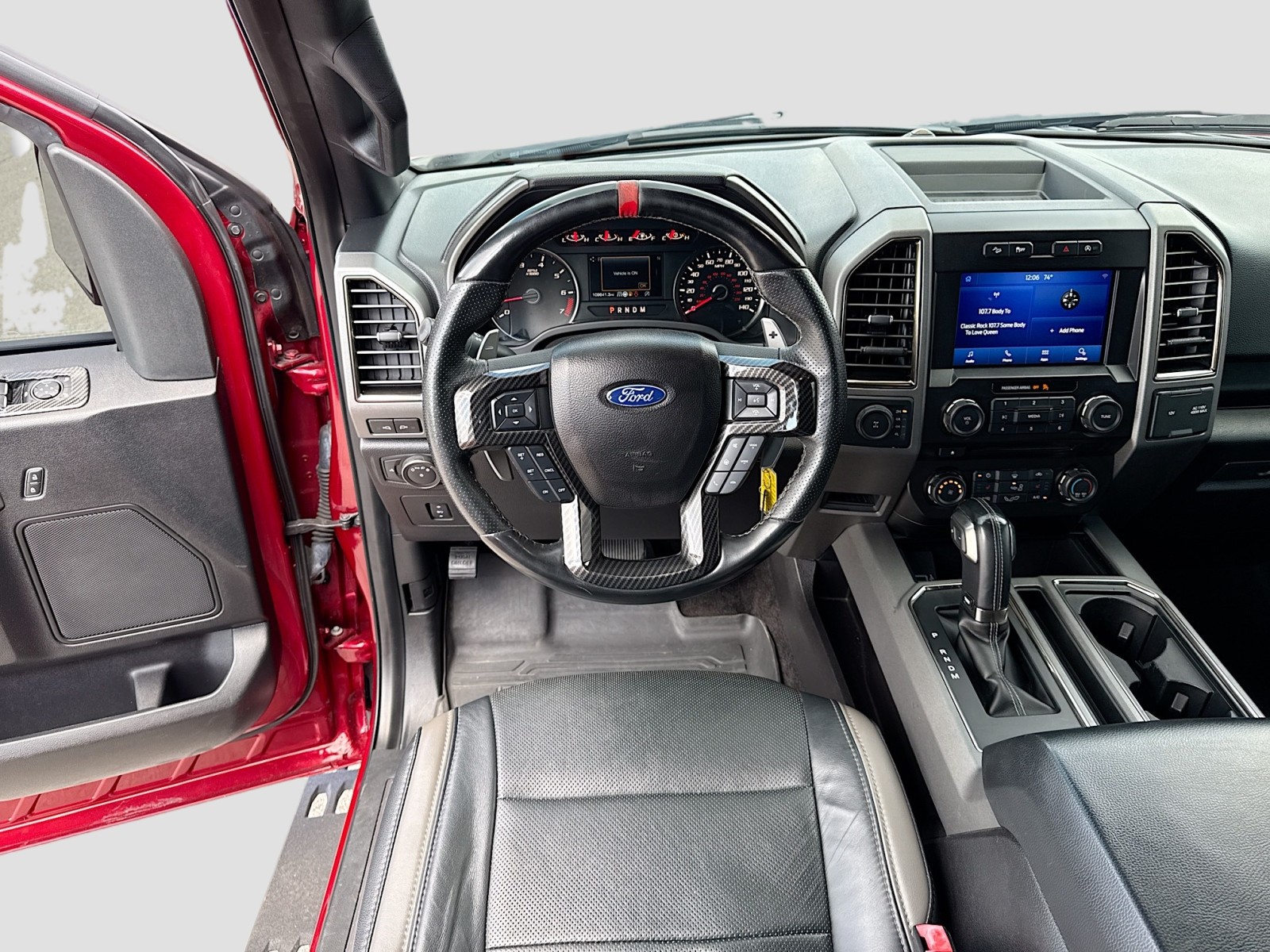 2018 Ford F-150 Raptor photo 21