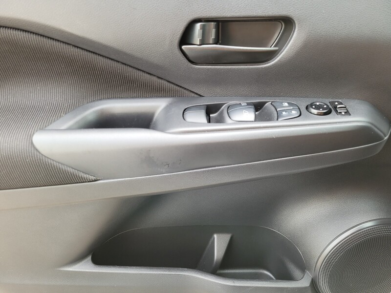2022 Nissan Kicks S photo 30