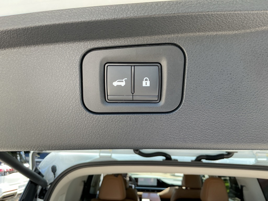 2026 Infiniti QX80 Luxe photo 27