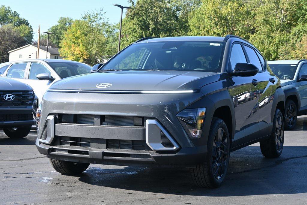 2026 Hyundai Kona SEL photo 2