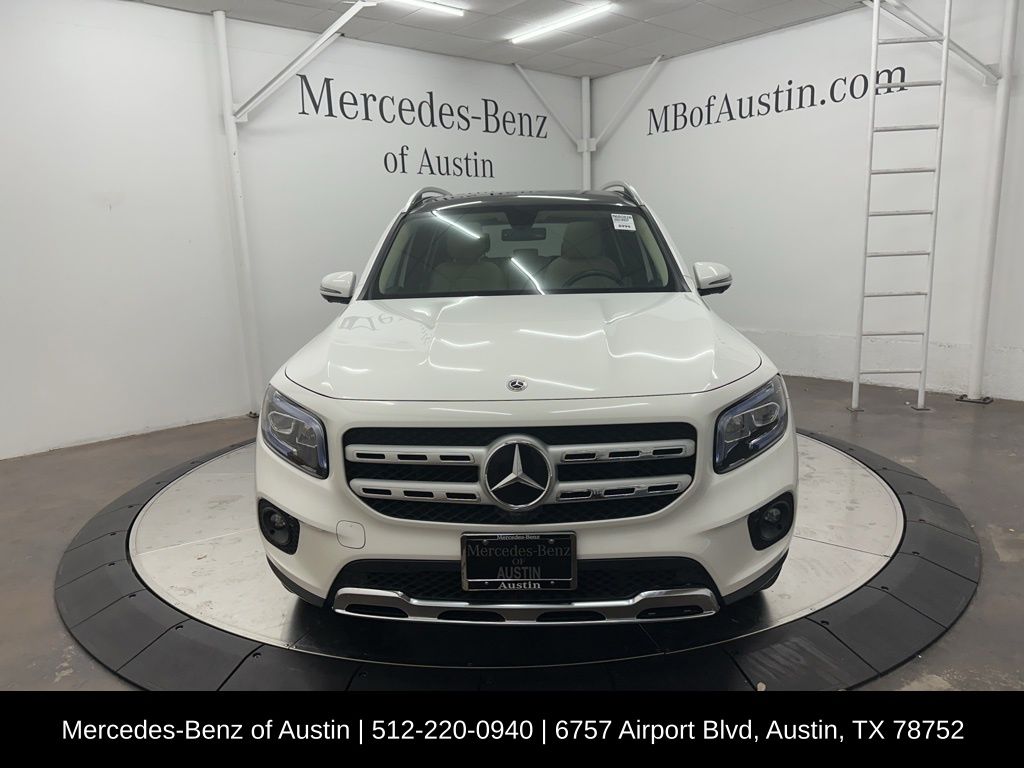 2023 Mercedes Benz GLB 250 photo 2