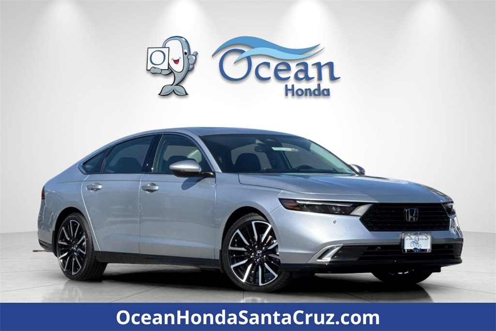 2025 Honda Accord Hybrid Touring's photo