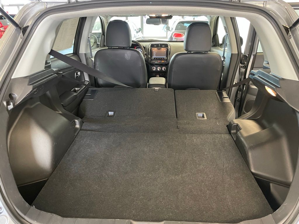 2024 Mitsubishi Outlander Sport SE photo 10
