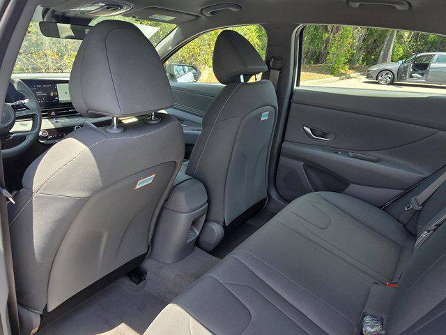 2025 Hyundai Elantra Hybrid SEL Sport photo 10