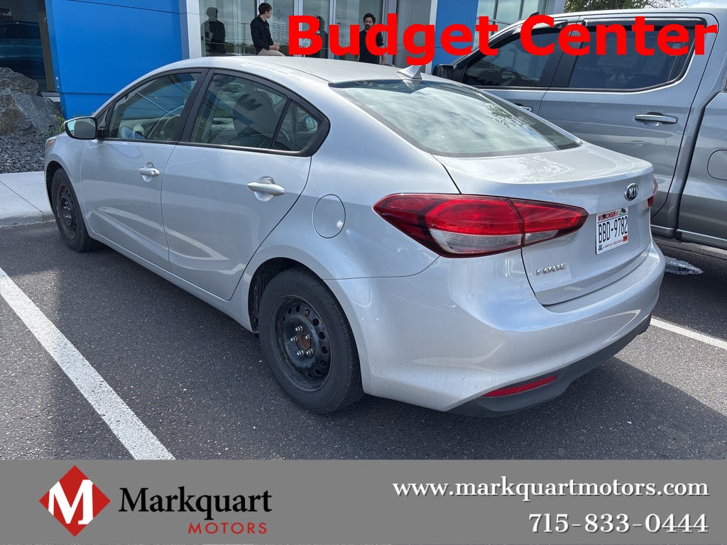 2017 Kia Forte LX photo 3