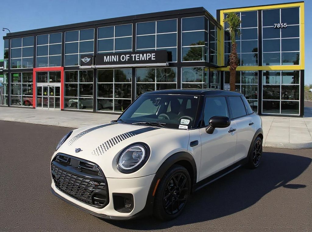 2026 MINI Hardtop 4 Door S's photo