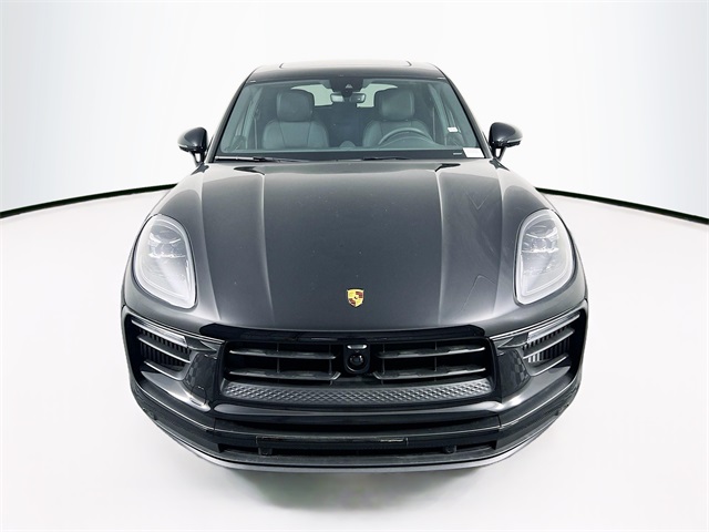 2025 Porsche Macan S photo 6