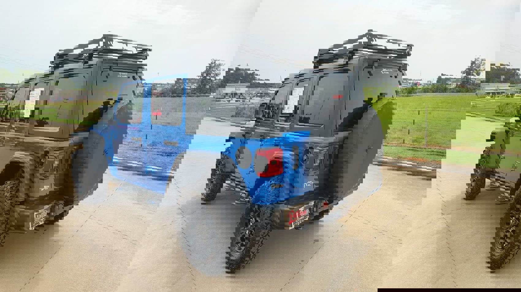 2024 Jeep Wrangler Willys photo 7
