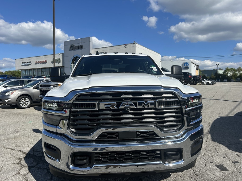 2026 Ram 2500 Tradesman photo 2