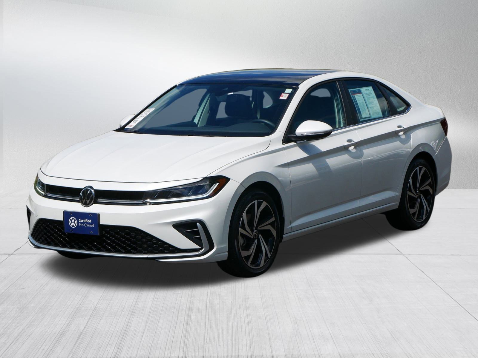 2025 Volkswagen Jetta SEL photo 3