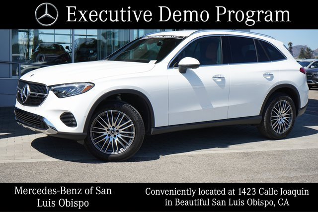 2025 Mercedes Benz GLC 300 photo 3