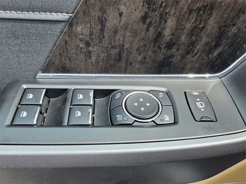2025 Ford F-250 Lariat photo 11
