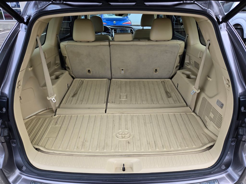 2019 Toyota Highlander XLE photo 20