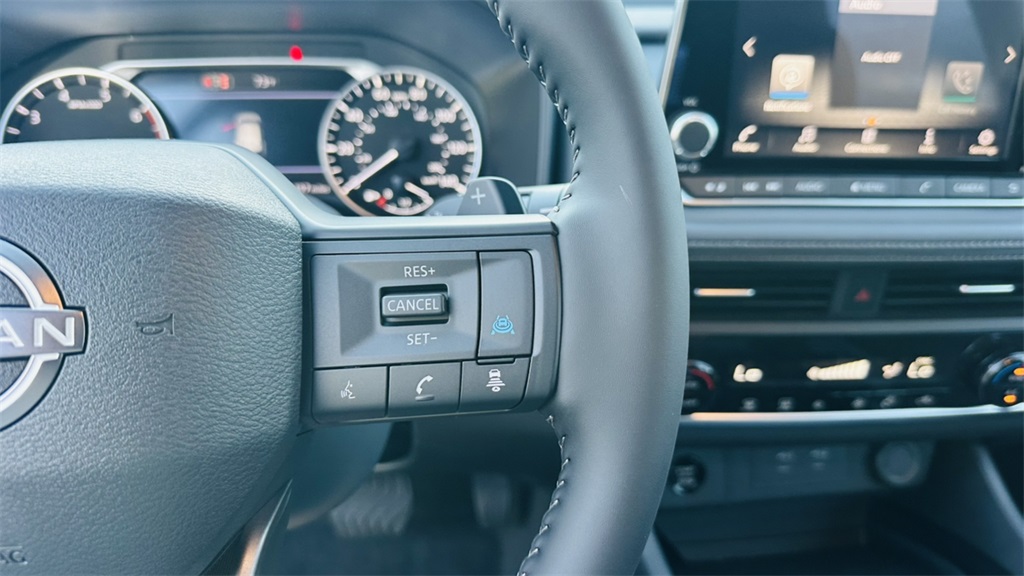 2026 Nissan Rogue SV photo 18