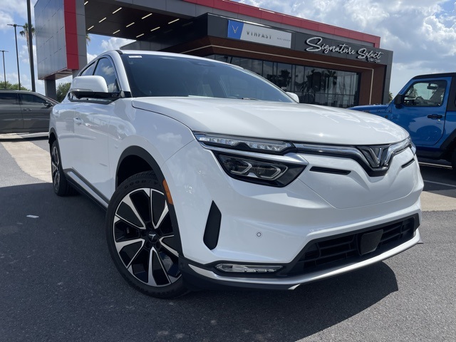 2025 VinFast VF 8