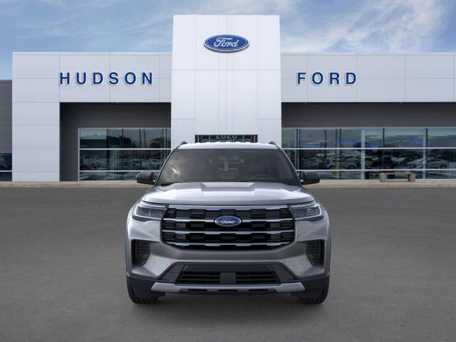 2025 Ford Explorer photo 6