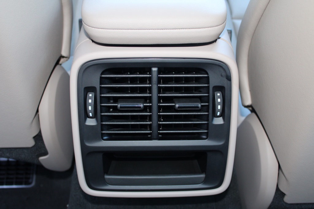 2025 Porsche Taycan 4S photo 29