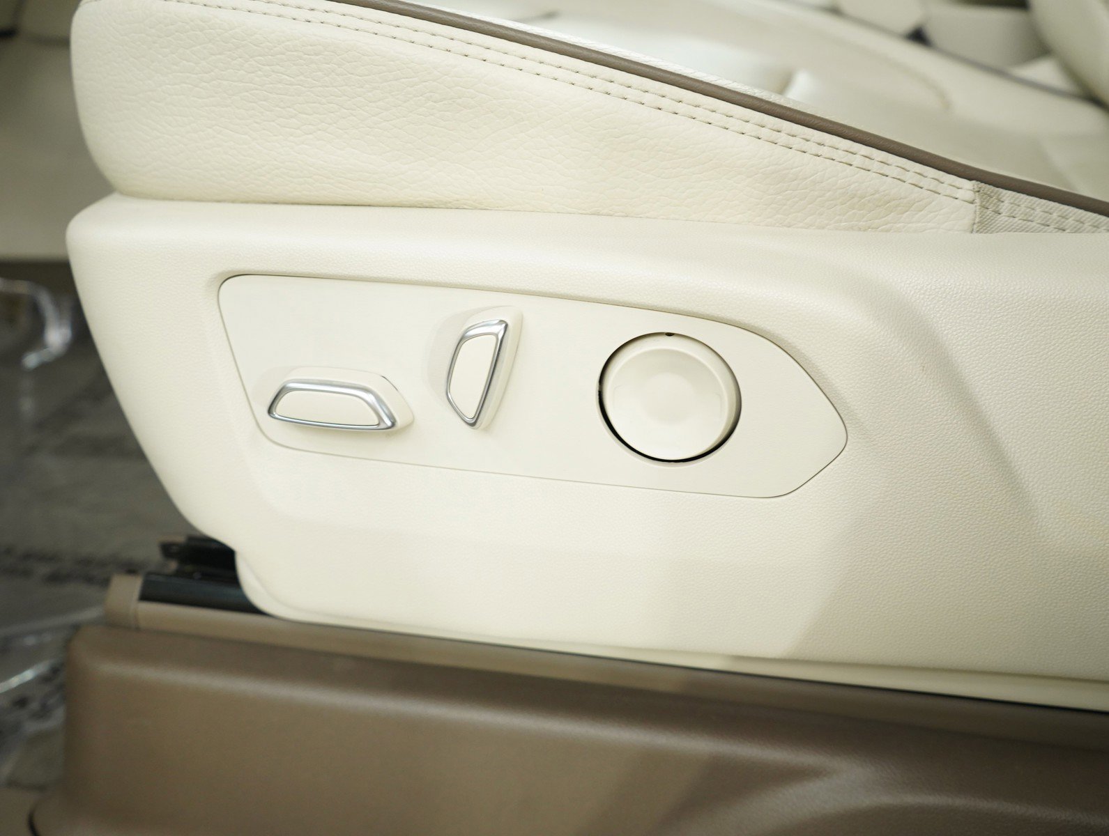 2022 Gmc Yukon Denali photo 22
