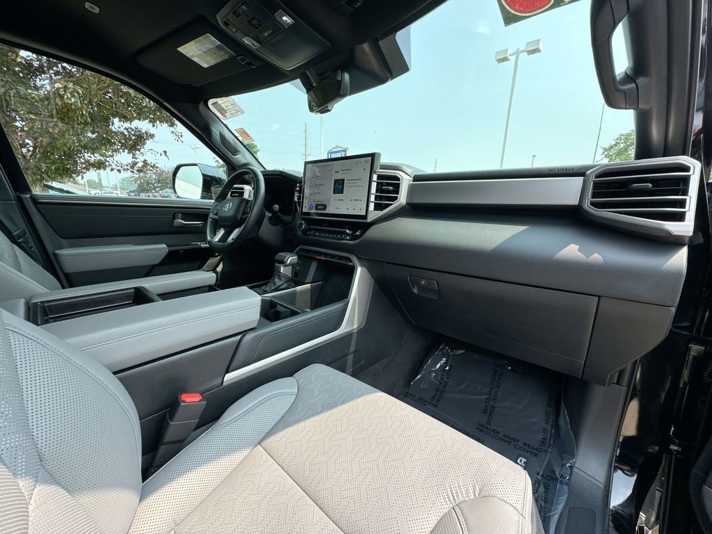 2025 Toyota Tundra Limited photo 27