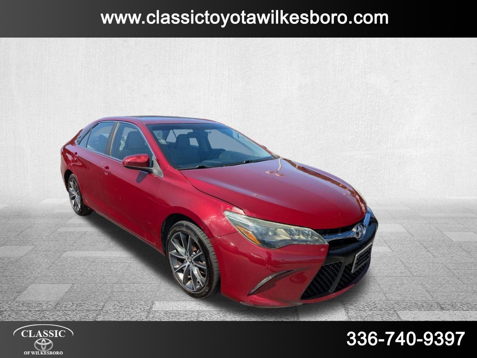 2015 Toyota Camry XSE photo 3