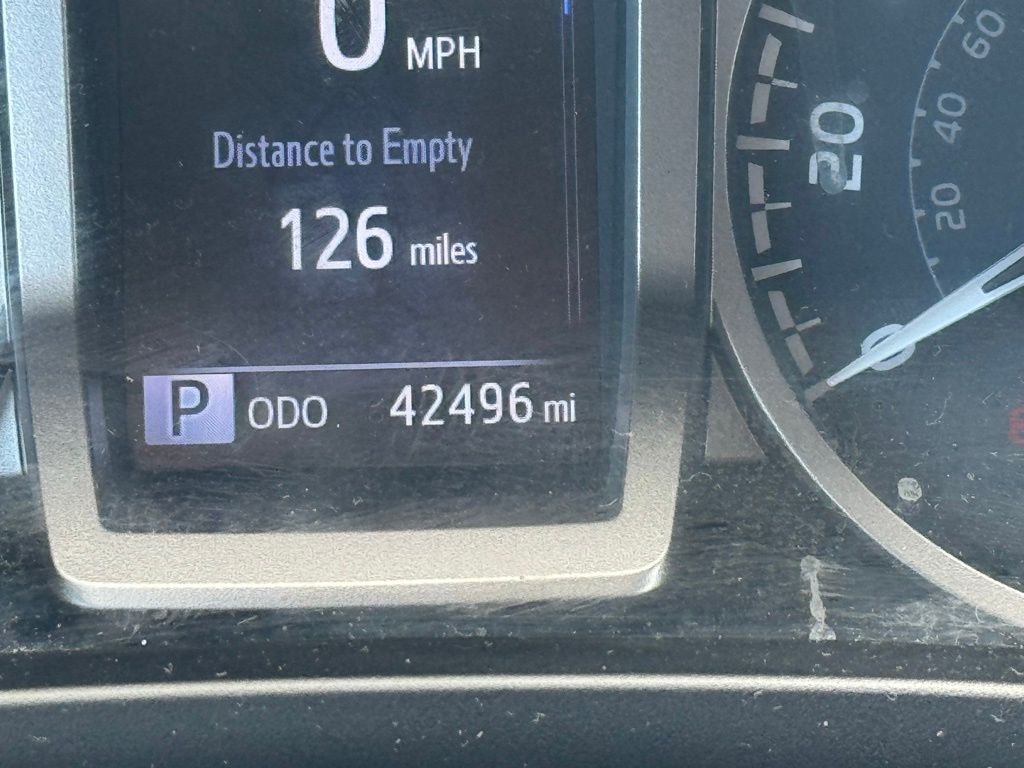 2023 Toyota Tacoma SR5 V6 photo 10