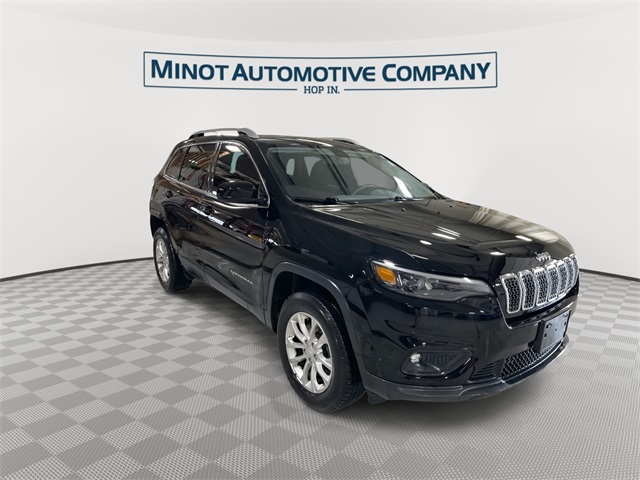 Used 2019 Jeep Cherokee Latitude with VIN 1C4PJMCB2KD159081 for sale in Minot, ND