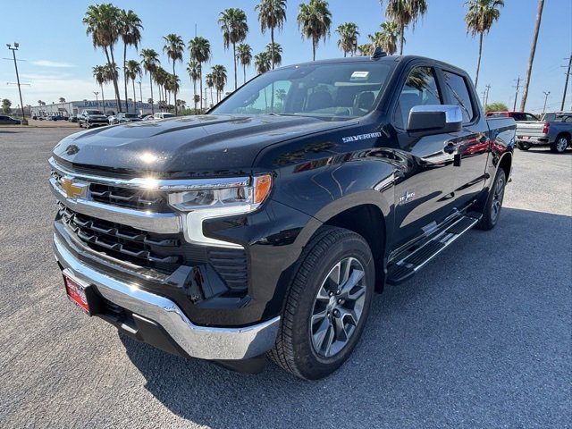 2026 Chevrolet Silverado 1500 LT photo 2