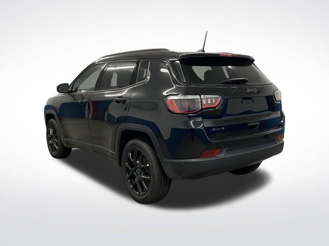 2026 Jeep Compass Latitude Altitude Special Edition photo 3