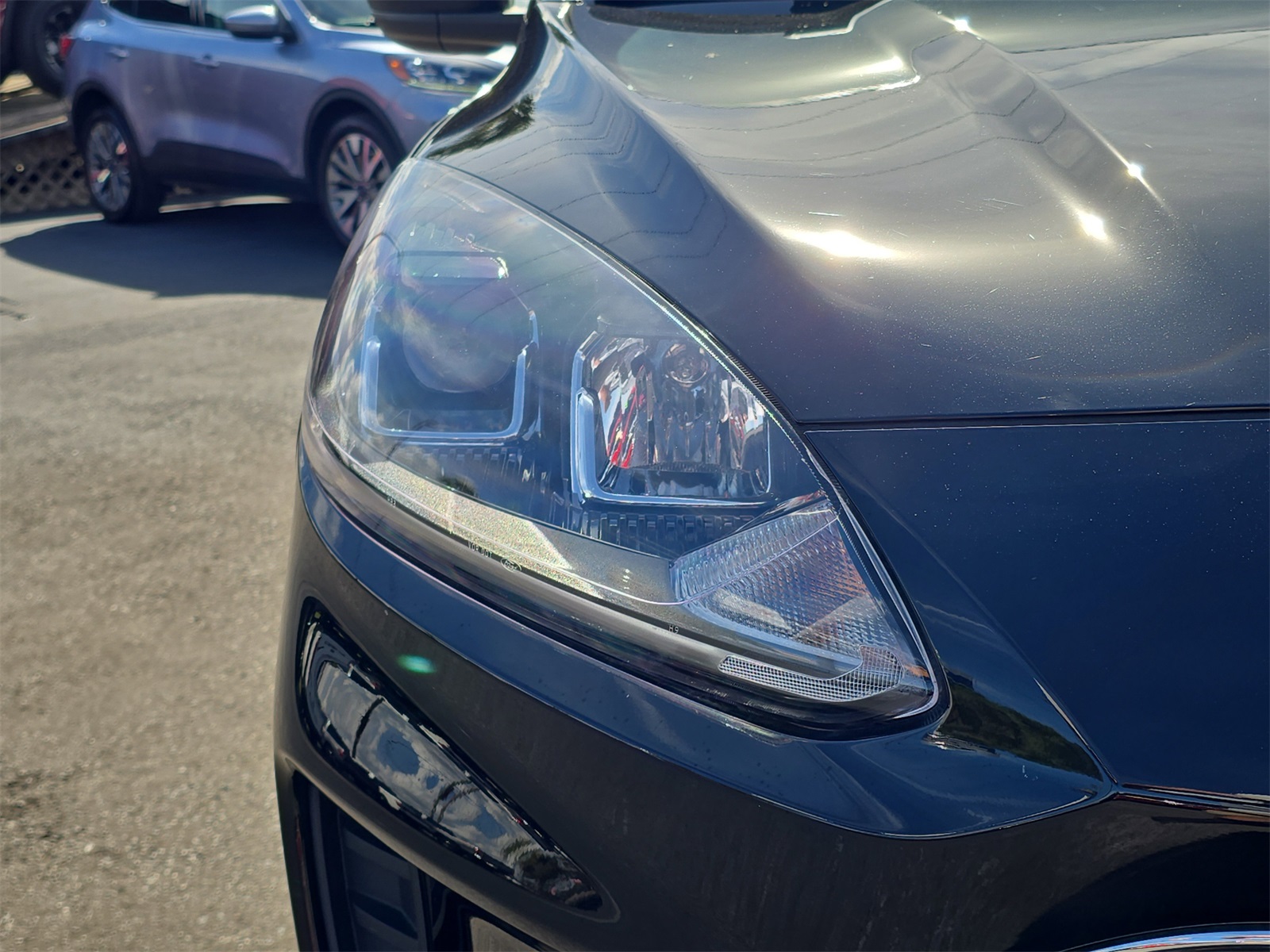 2022 Ford Escape SE photo 4