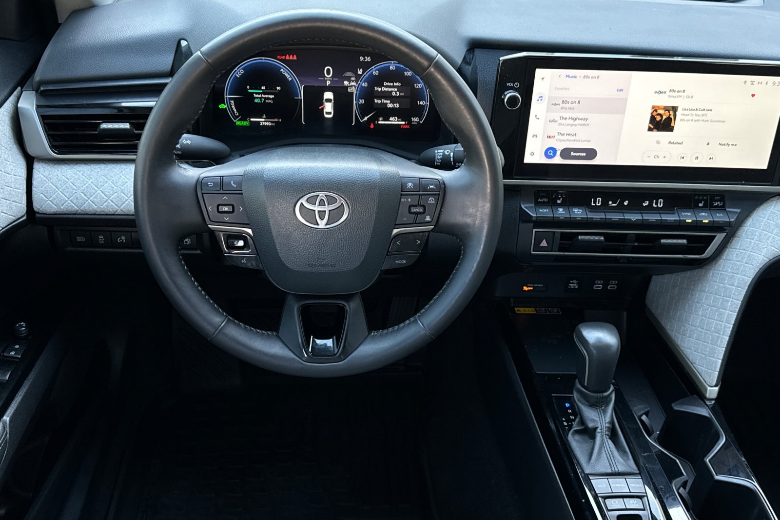 2025 Toyota Camry XLE photo 14