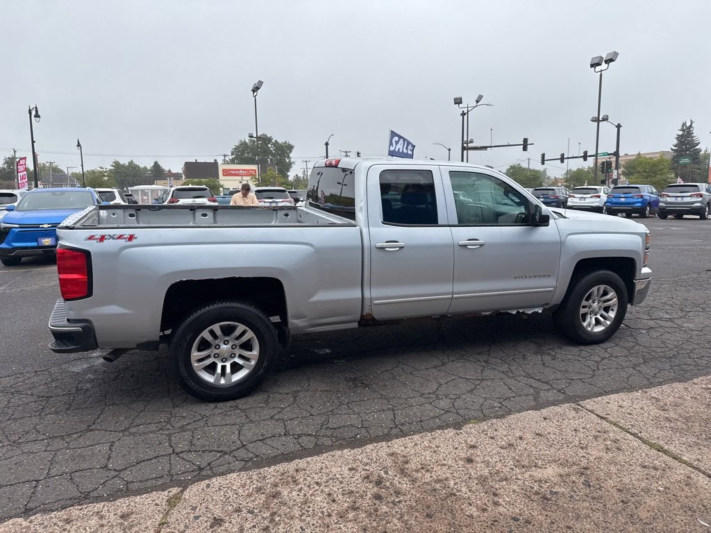 2015 Chevrolet Silverado 1500 LT photo 9