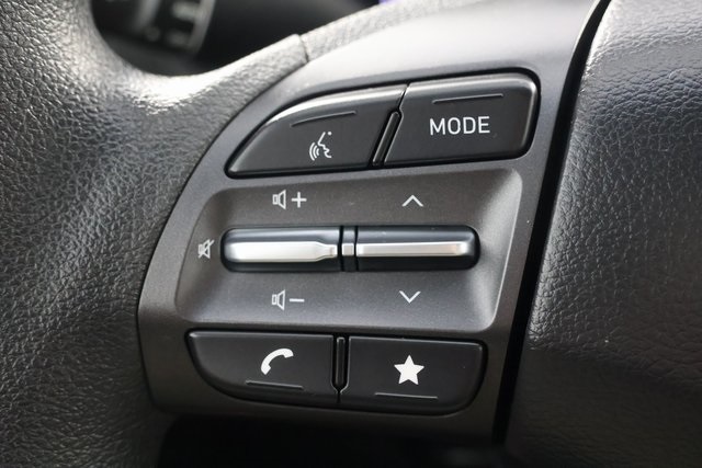 2023 Hyundai Kona SEL photo 11